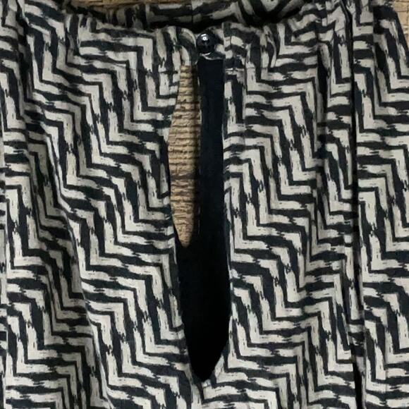 Banana Republic Tribal Tank Top Shelf Bra Keyhole Neck Size Small - Picture 7 of 11